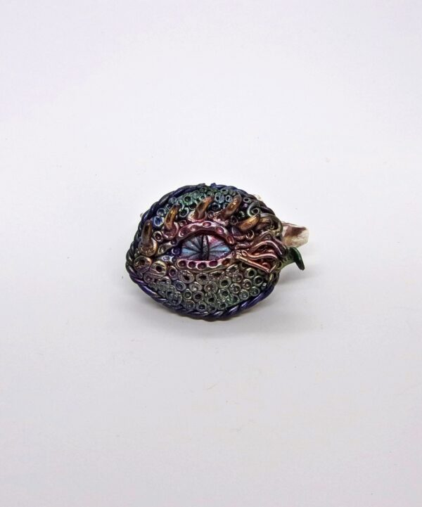 Green dragon's eye